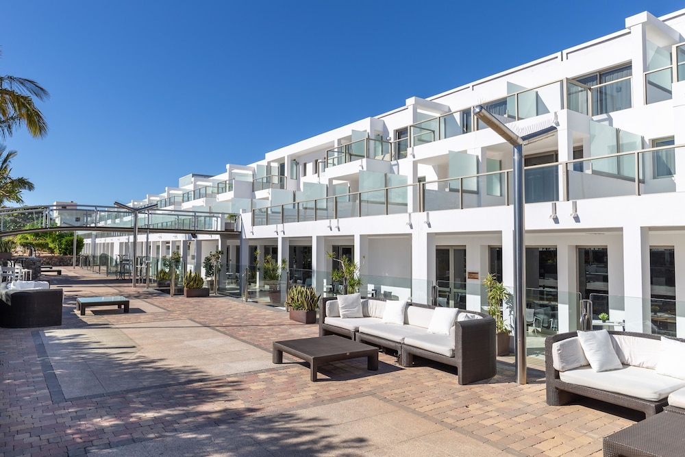R2 Bahía Playa Design Hotel & Spa Wellness - Adults Only — Hotel building in Tarajalejo, Canary Islands