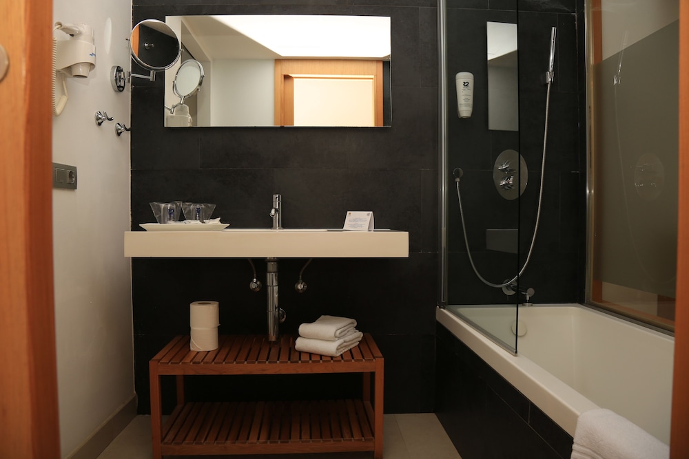 R2 Bahía Playa Design Hotel & Spa Wellness - Adults Only — Hotel rooms in Tarajalejo, Canary Islands