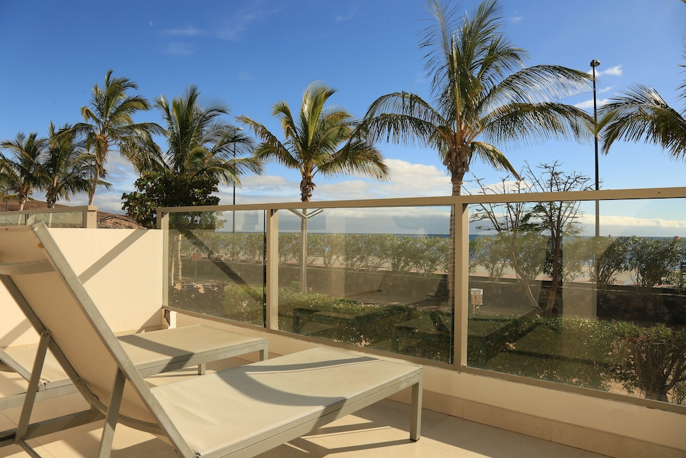 R2 Bahía Playa Design Hotel & Spa Wellness - Adults Only — Hotel rooms in Tarajalejo, Canary Islands