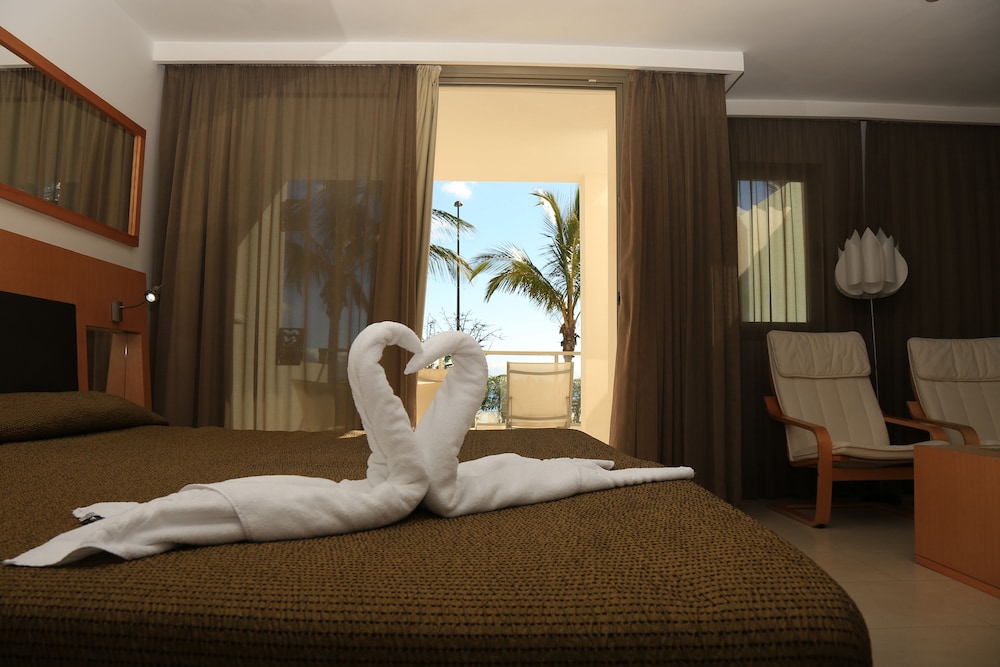 R2 Bahía Playa Design Hotel & Spa Wellness - Adults Only — Hotel rooms in Tarajalejo, Canary Islands