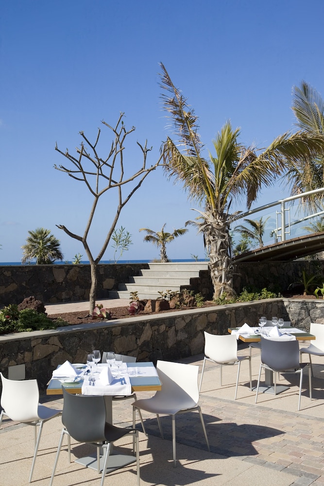 R2 Bahía Playa Design Hotel & Spa Wellness - Adults Only — Restaurant & bars in Tarajalejo, Canary Islands