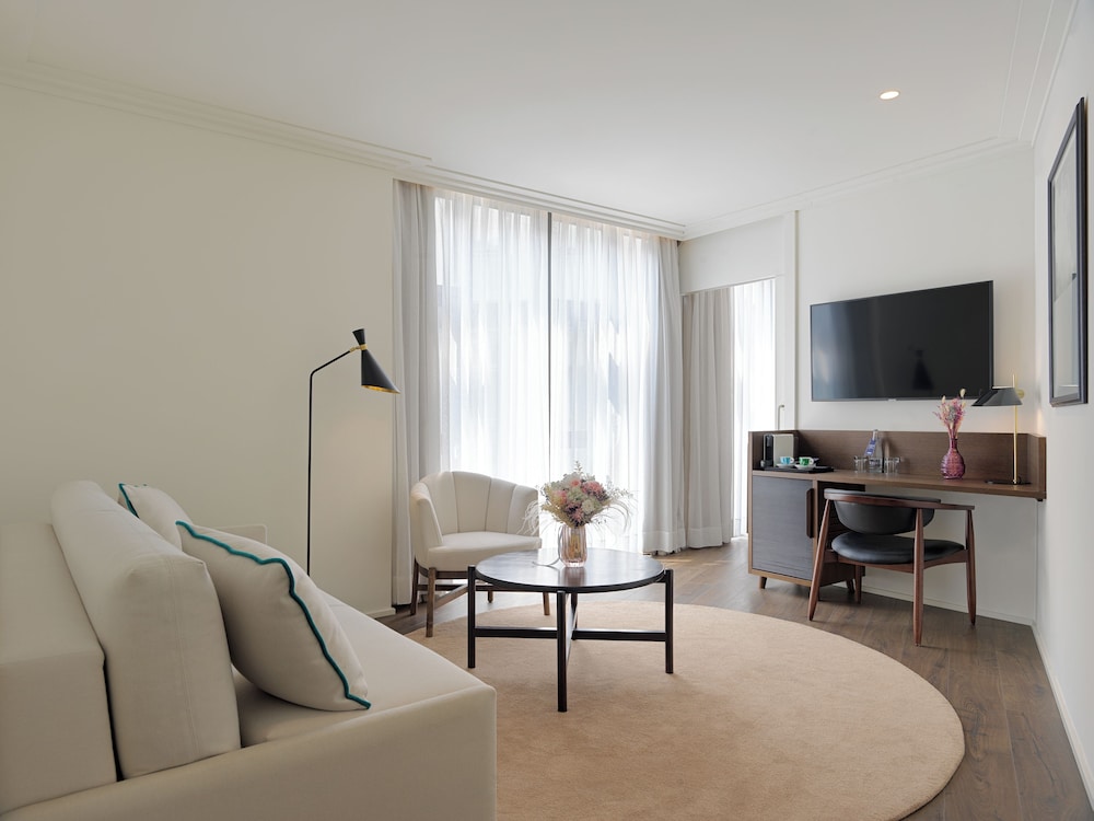 H10 Casanova — Hotel rooms in Barcelona, Catalonia