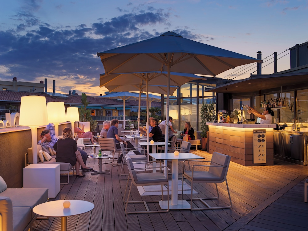 H10 Casanova — Restaurant & bars in Barcelona, Catalonia