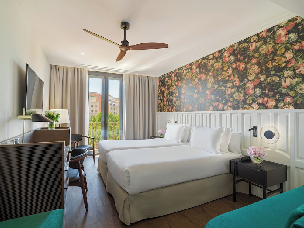 H10 Casanova — Hotel rooms in Barcelona, Catalonia