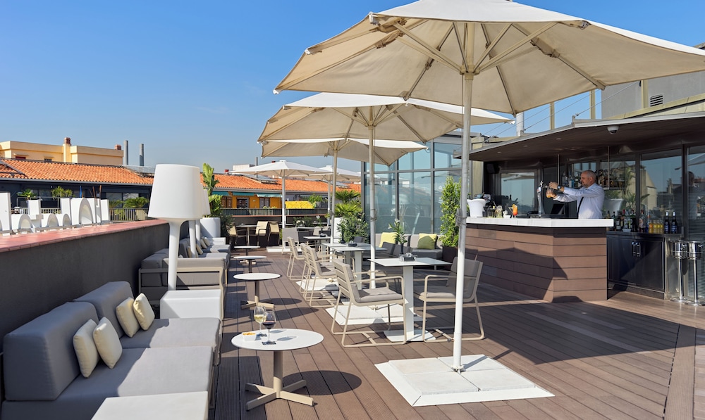 H10 Casanova — Restaurant & bars in Barcelona, Catalonia