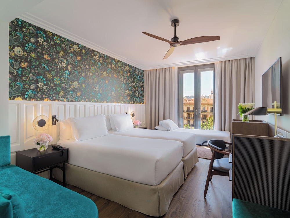 H10 Casanova — Hotel rooms in Barcelona, Catalonia