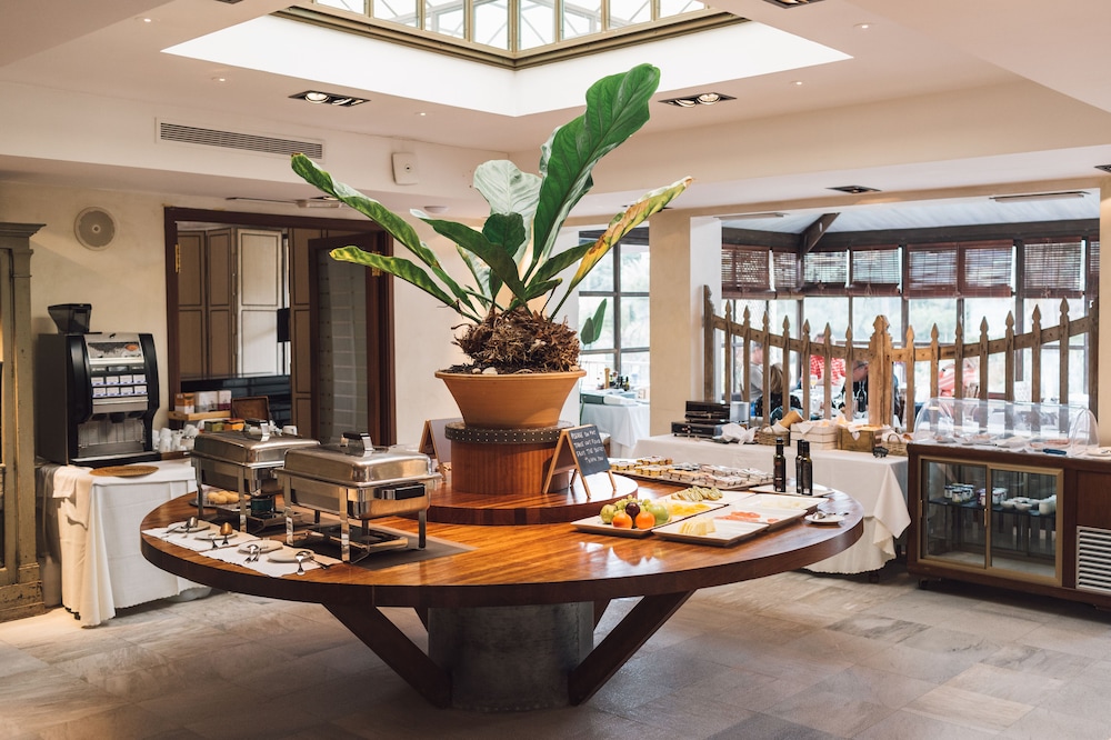 Rio Real Golf & Hotel — Restaurant & bars in Marbella, Andalusia