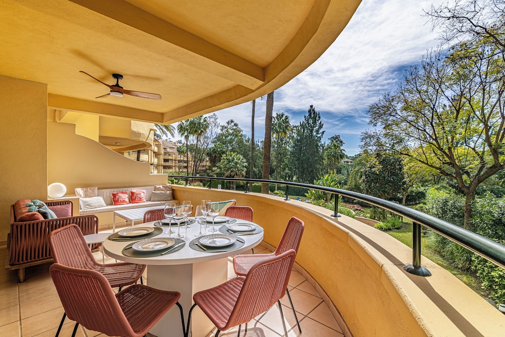 Rio Real Golf & Hotel — Hotel building in Marbella, Andalusia
