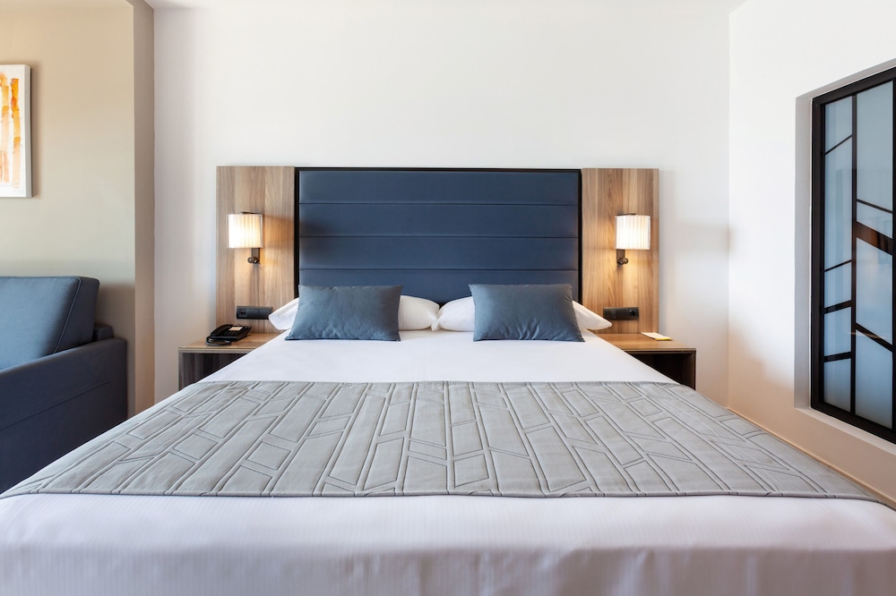 Hotel Riu Palace Oasis — Hotel rooms in Meloneras, Canary Islands
