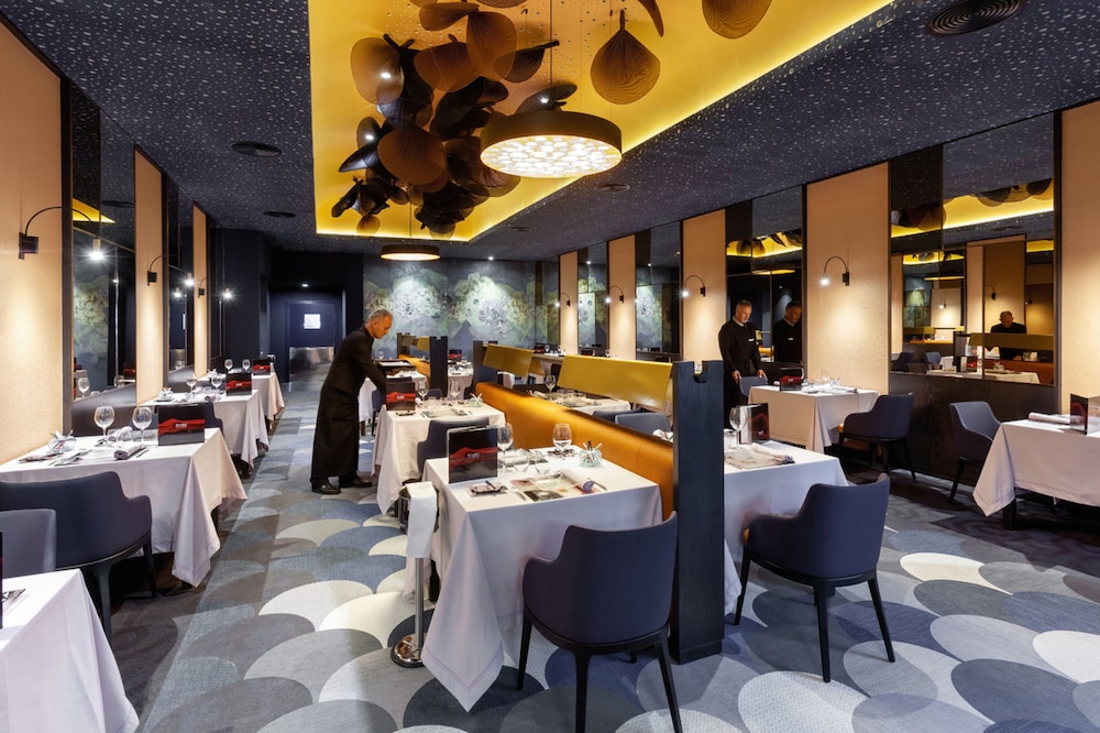 Hotel Riu Palace Oasis — Restaurant & bars in Meloneras, Canary Islands
