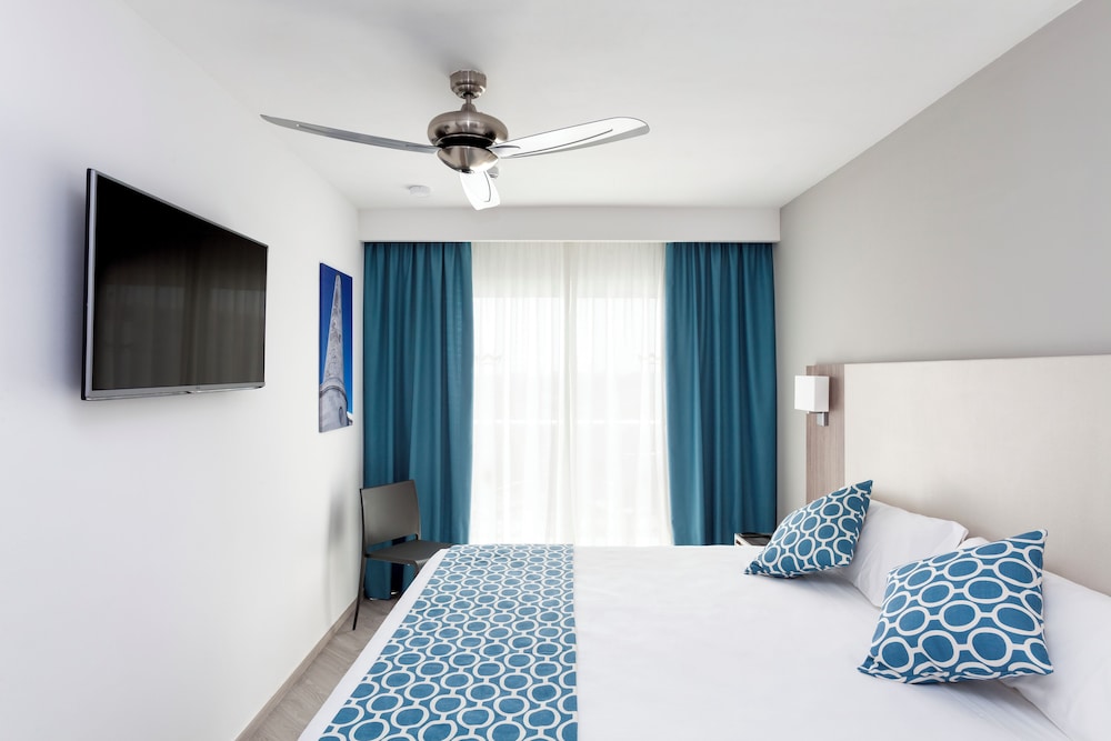 Hotel Riu Papayas - All Inclusive — Hotel rooms in Playa del Ingles, Canary Islands