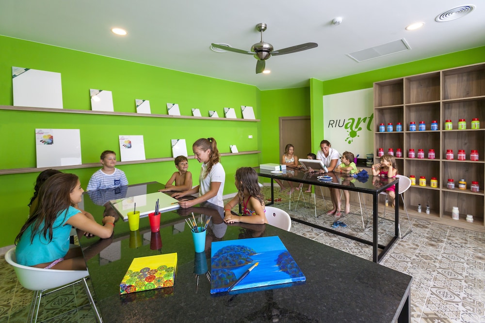 Hotel Riu Papayas - All Inclusive — Attractions for children in Playa del Ingles, Canary Islands