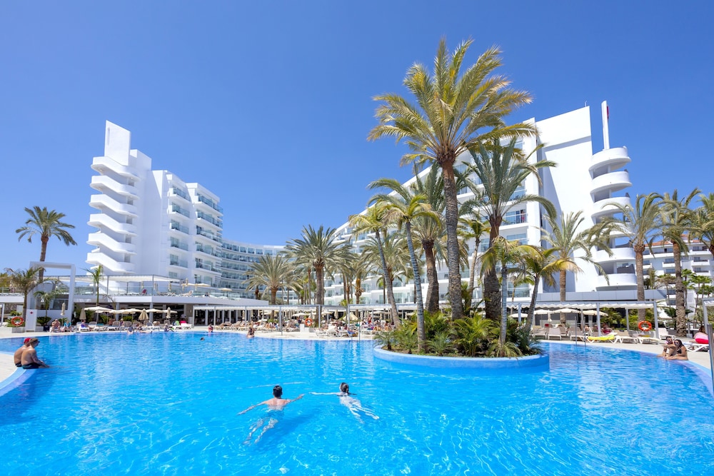 Hotel Riu Papayas - All Inclusive — Swimming pool in Playa del Ingles, Canary Islands
