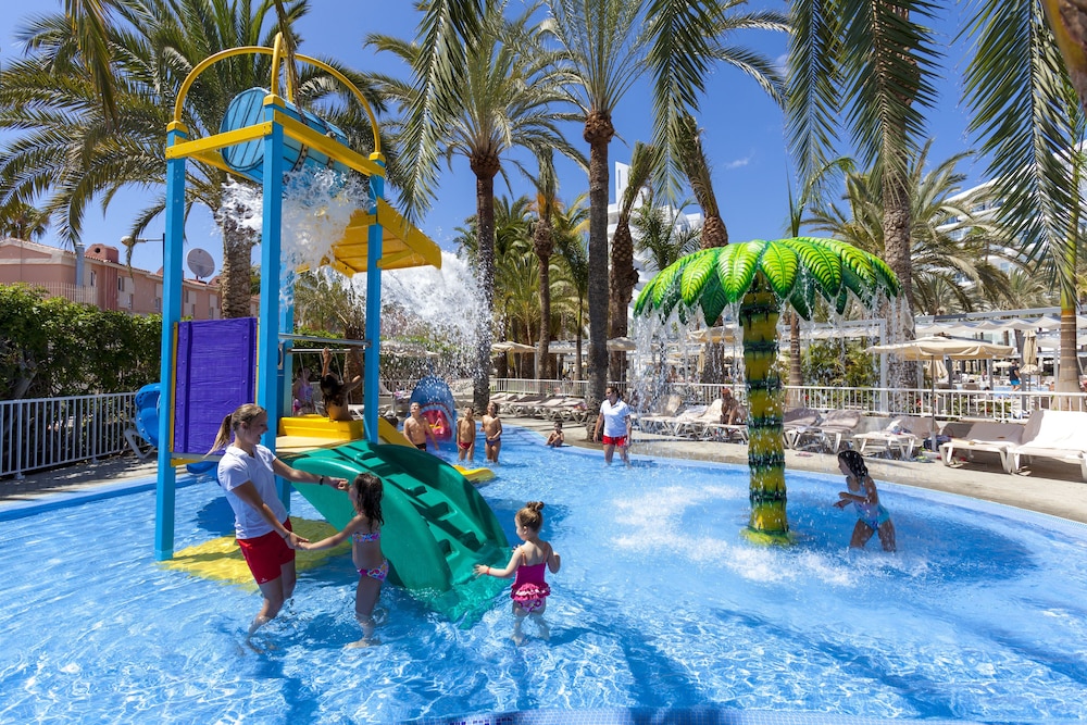Hotel Riu Papayas - All Inclusive — Swimming pool in Playa del Ingles, Canary Islands