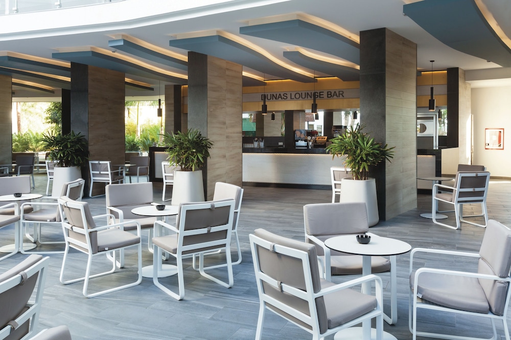Hotel Riu Papayas - All Inclusive — Restaurant & bars in Playa del Ingles, Canary Islands