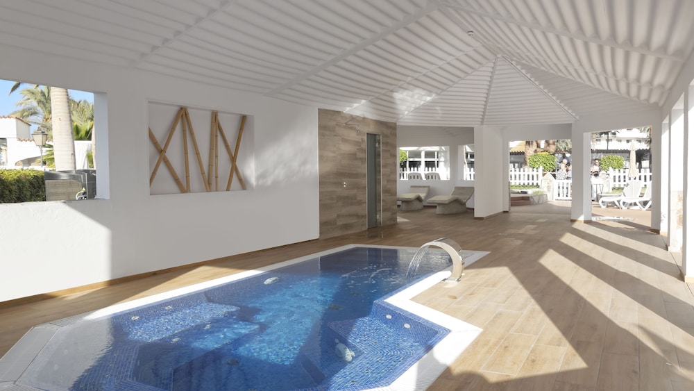 Servatur Waikiki — Spa in Playa del Ingles, Canary Islands