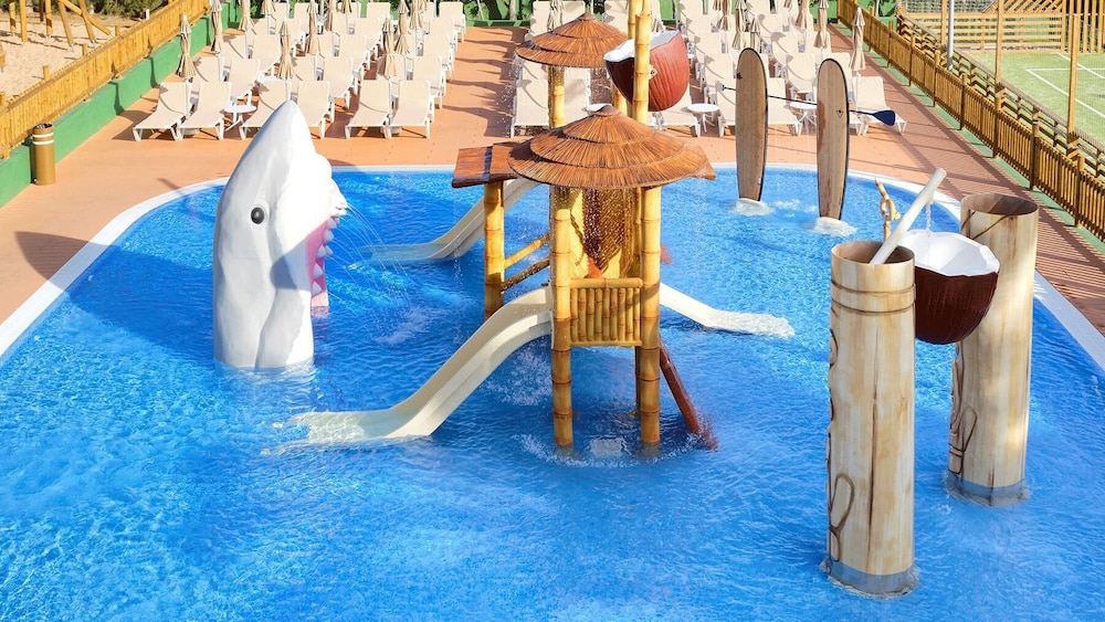 Servatur Waikiki — Attractions for children in Playa del Ingles, Canary Islands