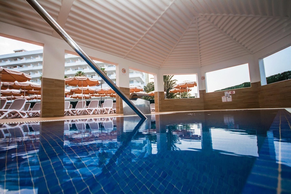 Servatur Waikiki — Swimming pool in Playa del Ingles, Canary Islands