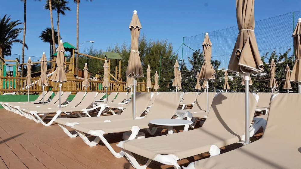 Servatur Waikiki — Attractions for children in Playa del Ingles, Canary Islands