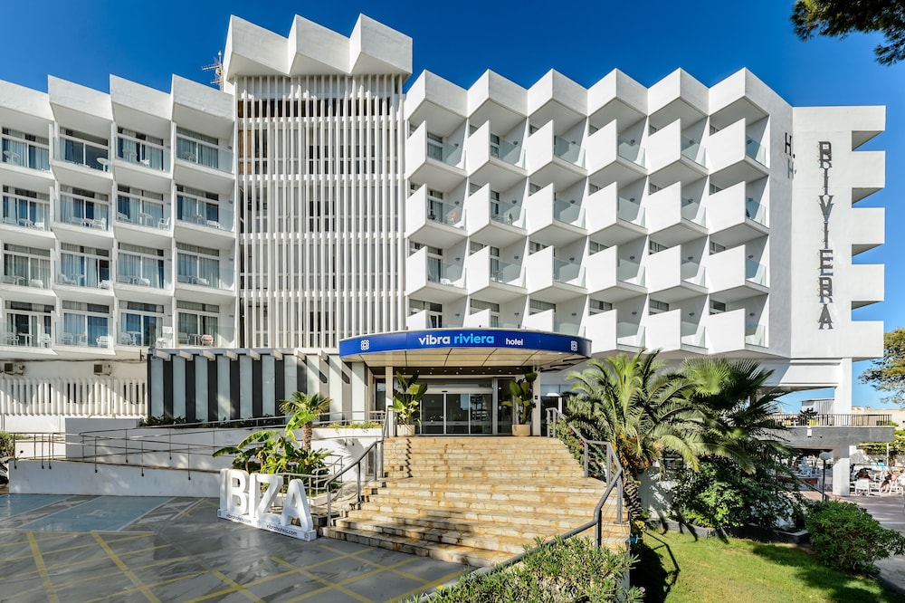 Hotel Vibra Riviera — Hotel building in San Antonio, Balearic Islands