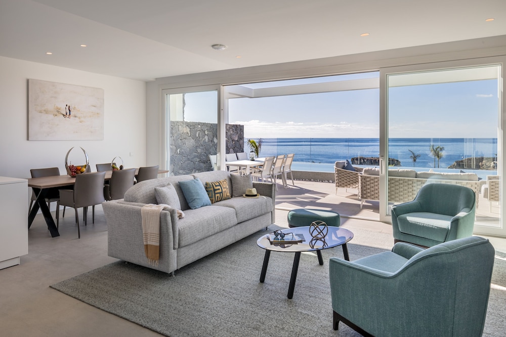 Royal Hideaway Corales Suites, part of Barceló Hotel Group — Hotel rooms in Costa Adeje, Canary Islands