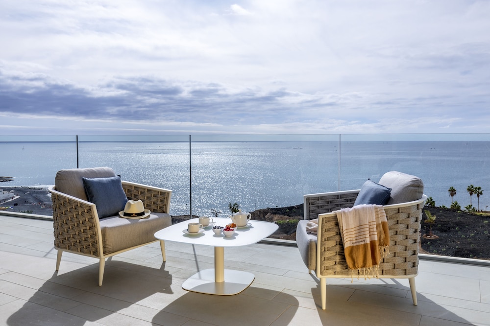 Royal Hideaway Corales Suites, part of Barceló Hotel Group — Hotel rooms in Costa Adeje, Canary Islands
