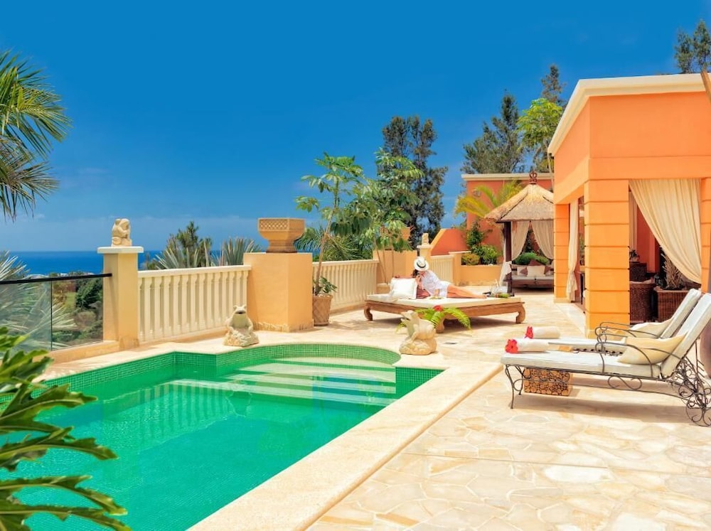 Royal Garden Villas & Spa — Swimming pool in Costa Adeje, Canary Islands