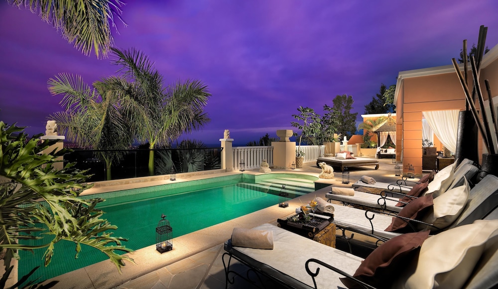 Royal Garden Villas & Spa — Swimming pool in Costa Adeje, Canary Islands