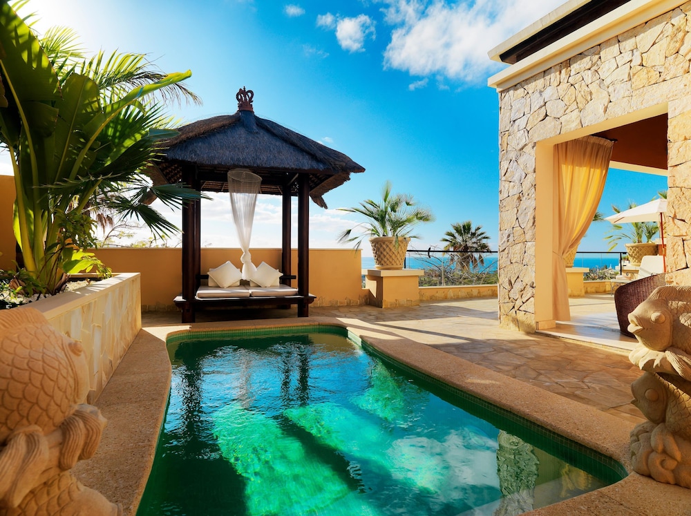 Royal Garden Villas & Spa — Swimming pool in Costa Adeje, Canary Islands