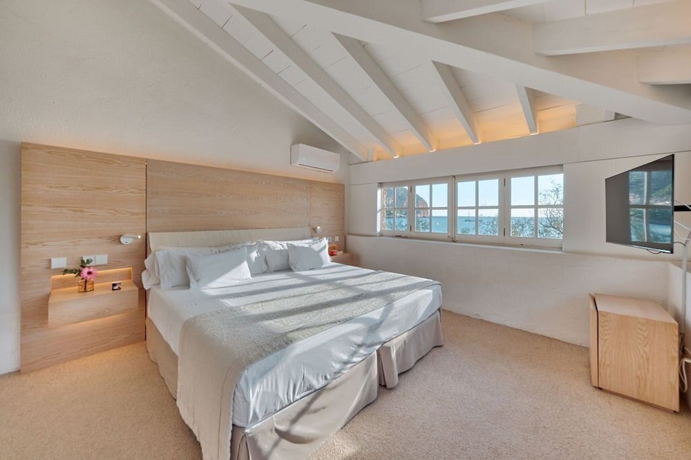 Can Simoneta Hotel - Adults Only — Hotel rooms in Canyamel, Balearic Islands
