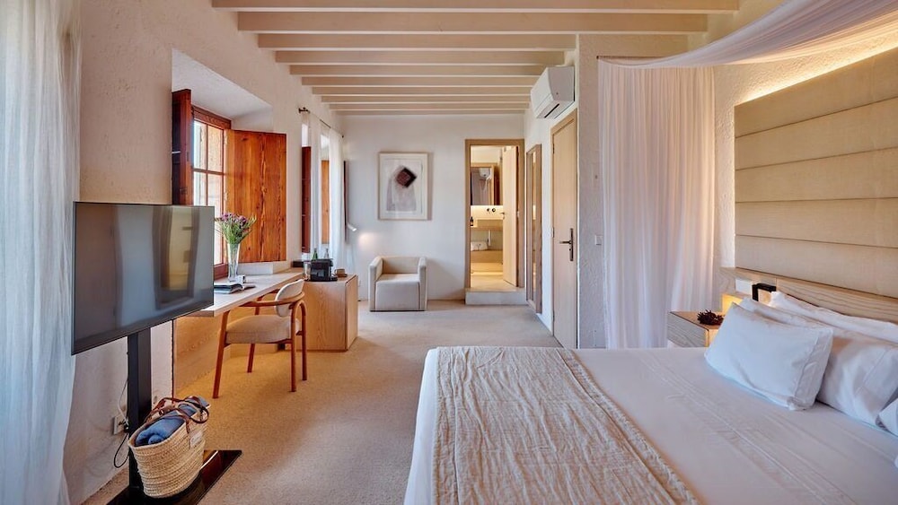 Can Simoneta Hotel - Adults Only — Hotel rooms in Canyamel, Balearic Islands