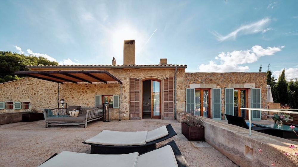 Can Simoneta Hotel - Adults Only — Hotel building in Canyamel, Balearic Islands