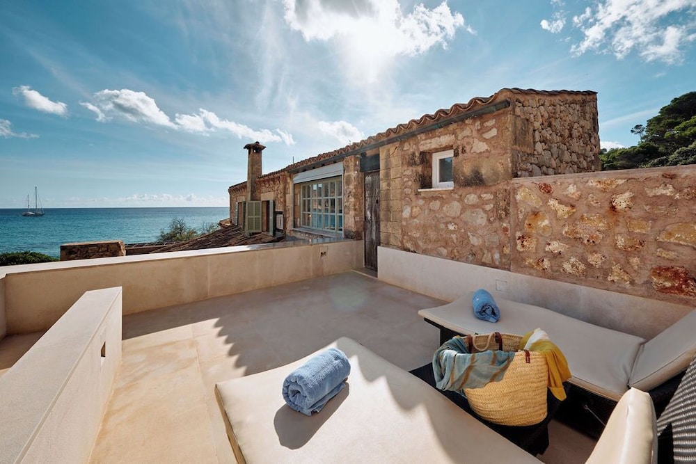 Can Simoneta Hotel - Adults Only — Hotel building in Canyamel, Balearic Islands