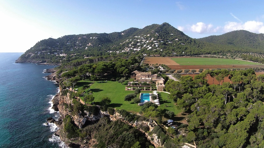 Can Simoneta Hotel - Adults Only — Hotel building in Canyamel, Balearic Islands