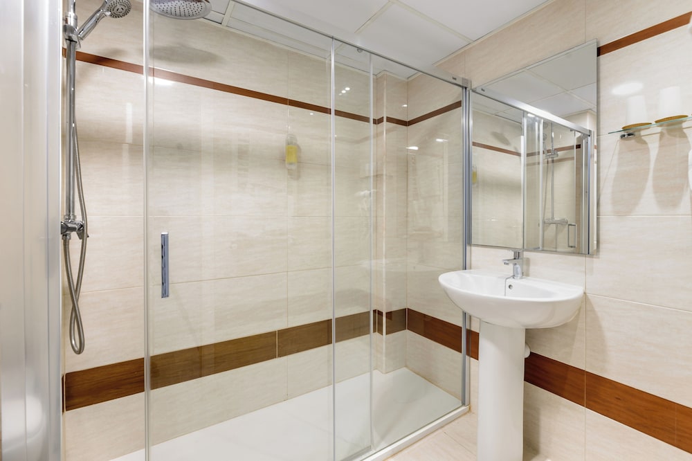 Hotel Vibra San Remo — Hotel rooms in San Antonio, Balearic Islands