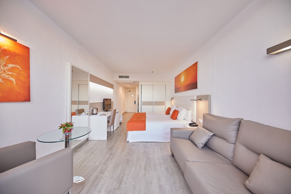 Sandos Papagayo Hotel — Hotel rooms in Playa Blanca, Canary Islands