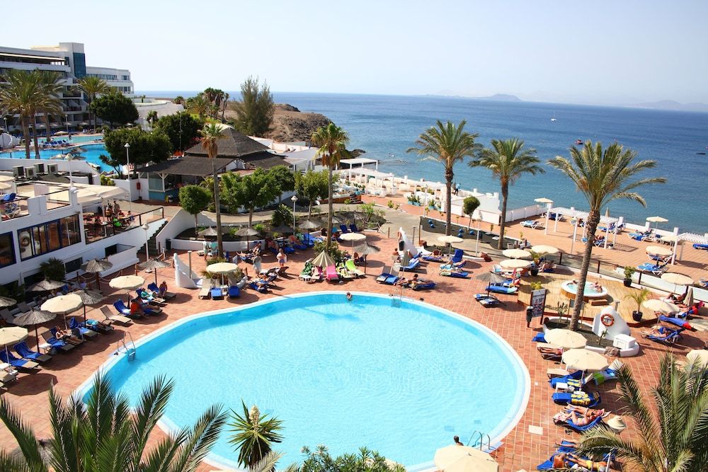 Sandos Papagayo Hotel image