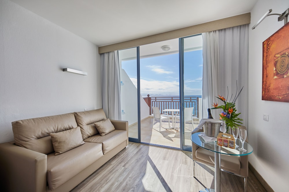 Sandos Papagayo Hotel — Hotel rooms in Playa Blanca, Canary Islands