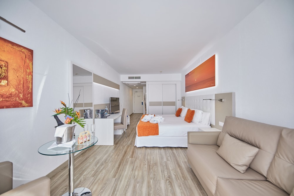 Sandos Papagayo Hotel — Hotel rooms in Playa Blanca, Canary Islands