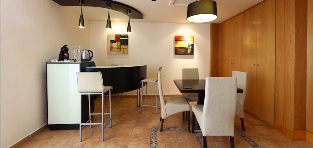 Sandos Papagayo Hotel — Restaurant & bars in Playa Blanca, Canary Islands