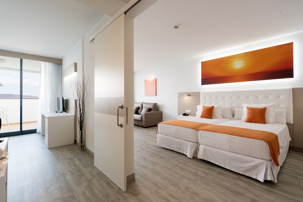 Sandos Papagayo Hotel — Hotel rooms in Playa Blanca, Canary Islands