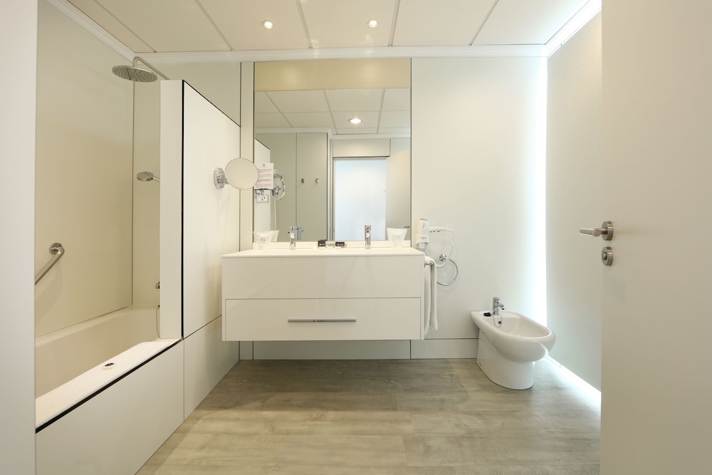 Sandos Papagayo Hotel — Hotel rooms in Playa Blanca, Canary Islands