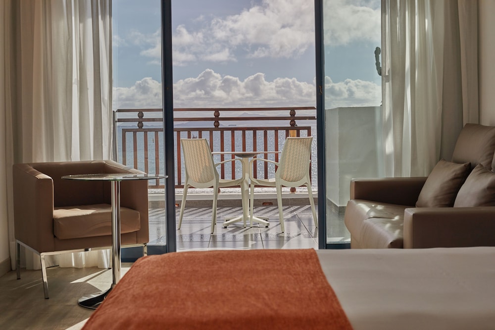 Sandos Papagayo Hotel — Hotel rooms in Playa Blanca, Canary Islands