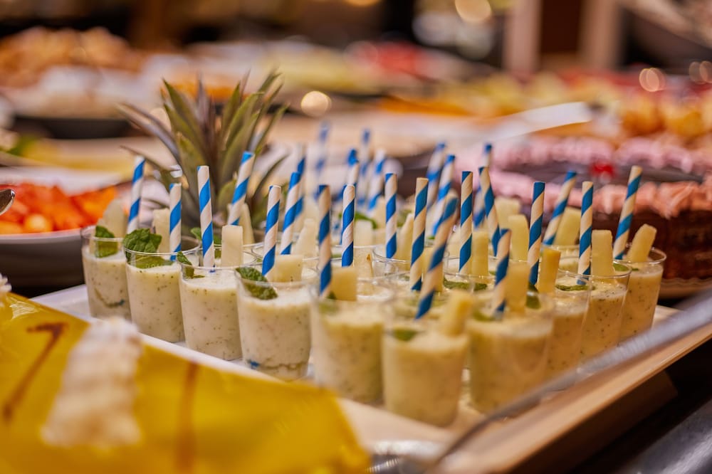Sandos Papagayo Hotel — Restaurant & bars in Playa Blanca, Canary Islands