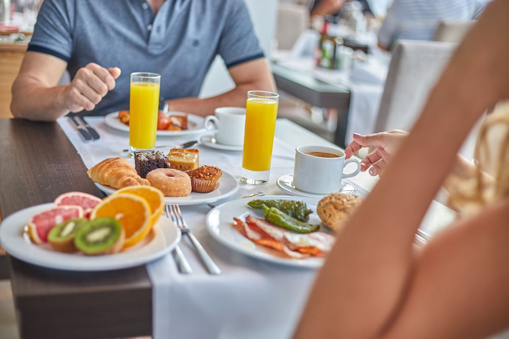 Sandos Papagayo Hotel — Restaurant & bars in Playa Blanca, Canary Islands