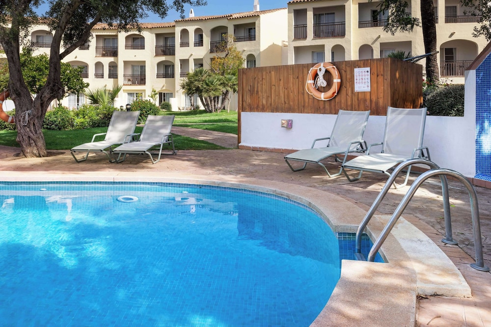 Sol Falcó Menorca — Swimming pool in Cala'n Bosch, Balearic Islands