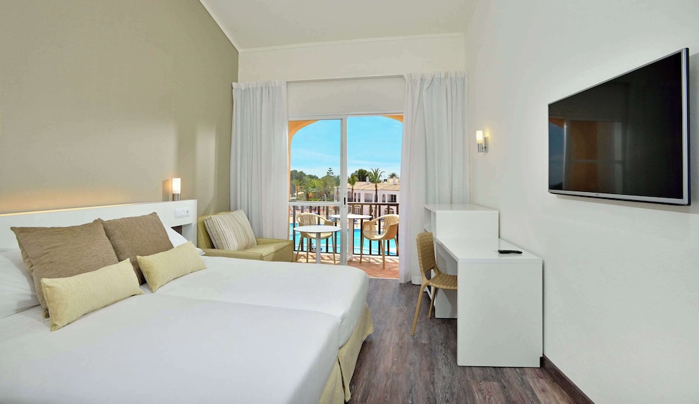 Sol Falcó Menorca — Hotel rooms in Cala'n Bosch, Balearic Islands