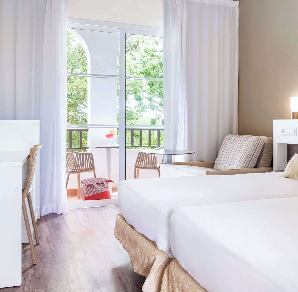 Sol Falcó Menorca — Hotel rooms in Cala'n Bosch, Balearic Islands