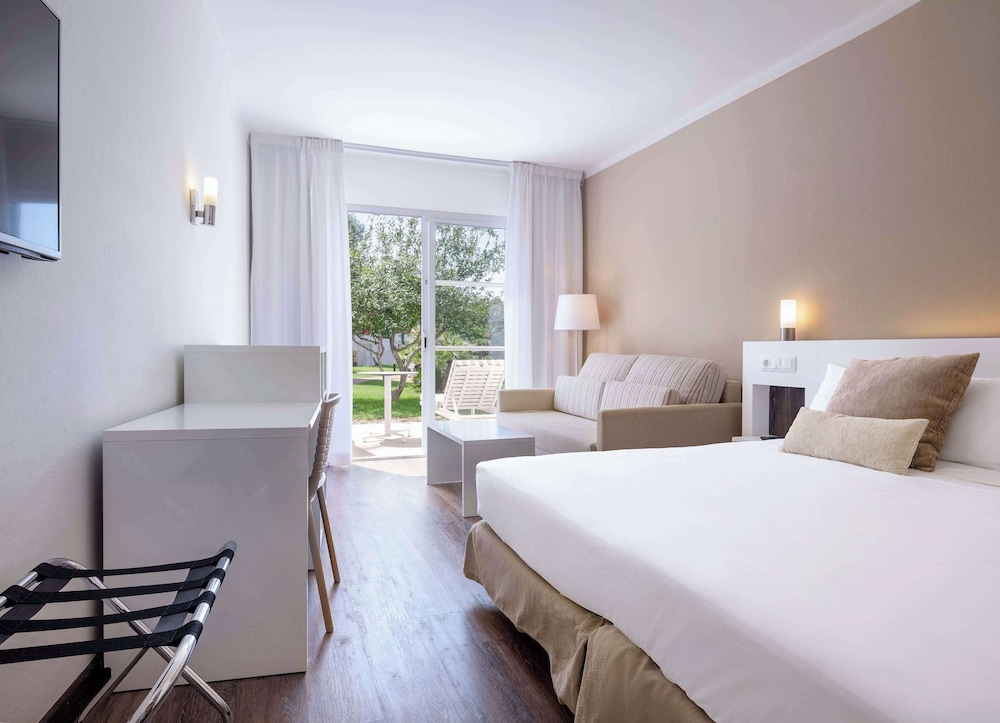 Sol Falcó Menorca — Hotel rooms in Cala'n Bosch, Balearic Islands