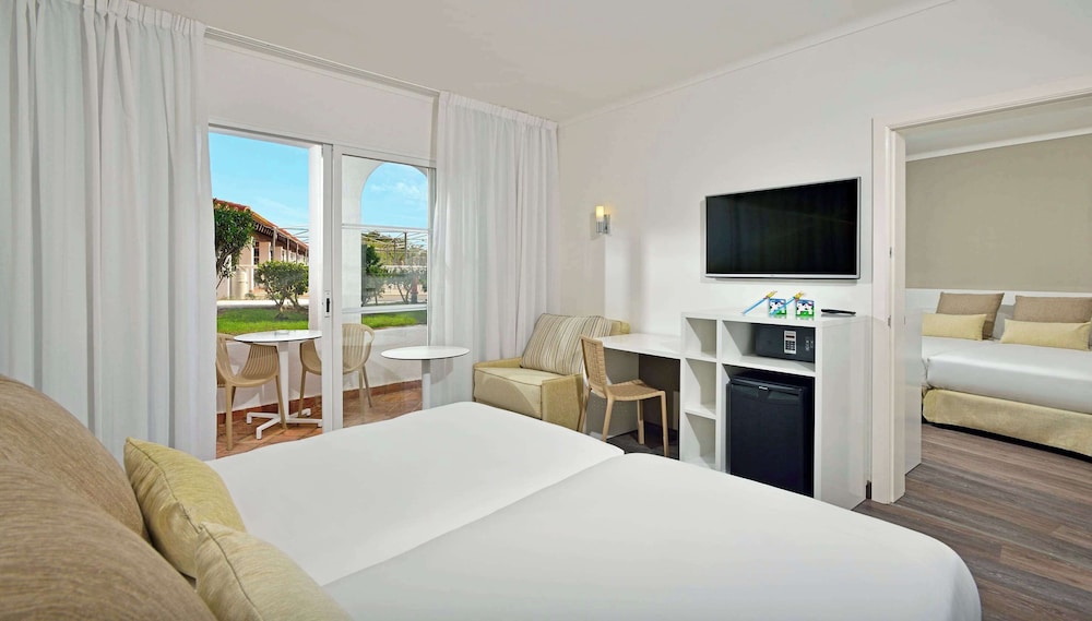 Sol Falcó Menorca — Hotel rooms in Cala'n Bosch, Balearic Islands